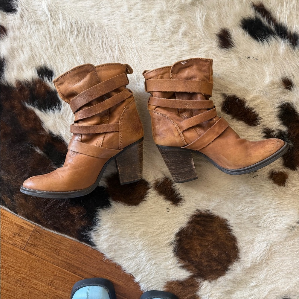 Steve Madden distressed cowboy Leather Ankle Boots